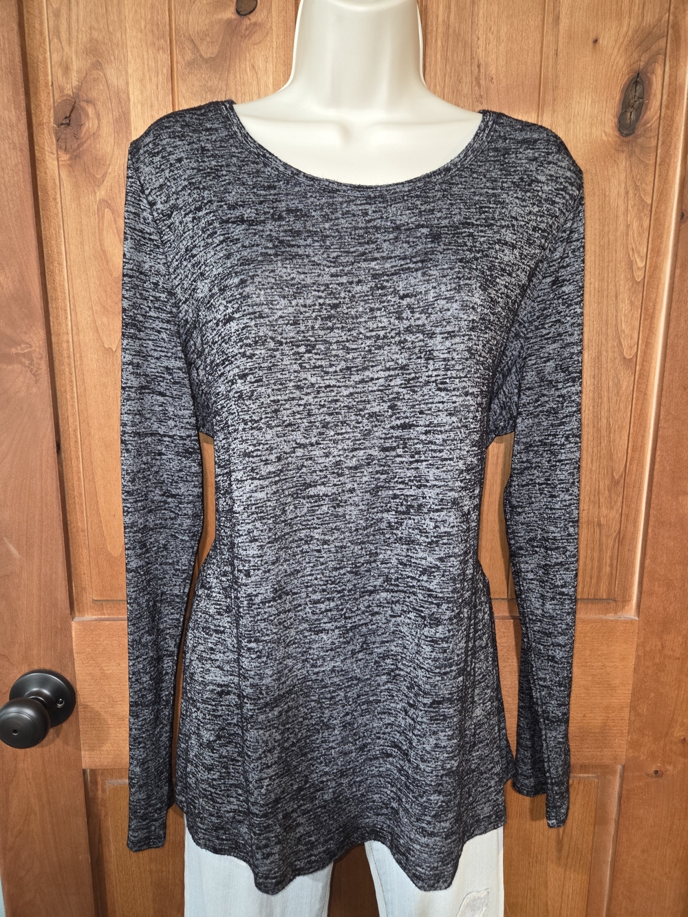 The Limited Heathered Black & Gray Long Sleeve Knit Top